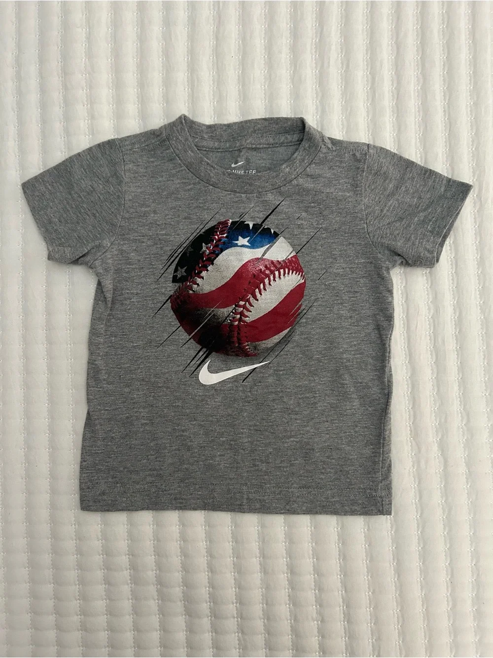 Nike Boys Gray and White Baseball Graphic Top Bundle Size 2T
